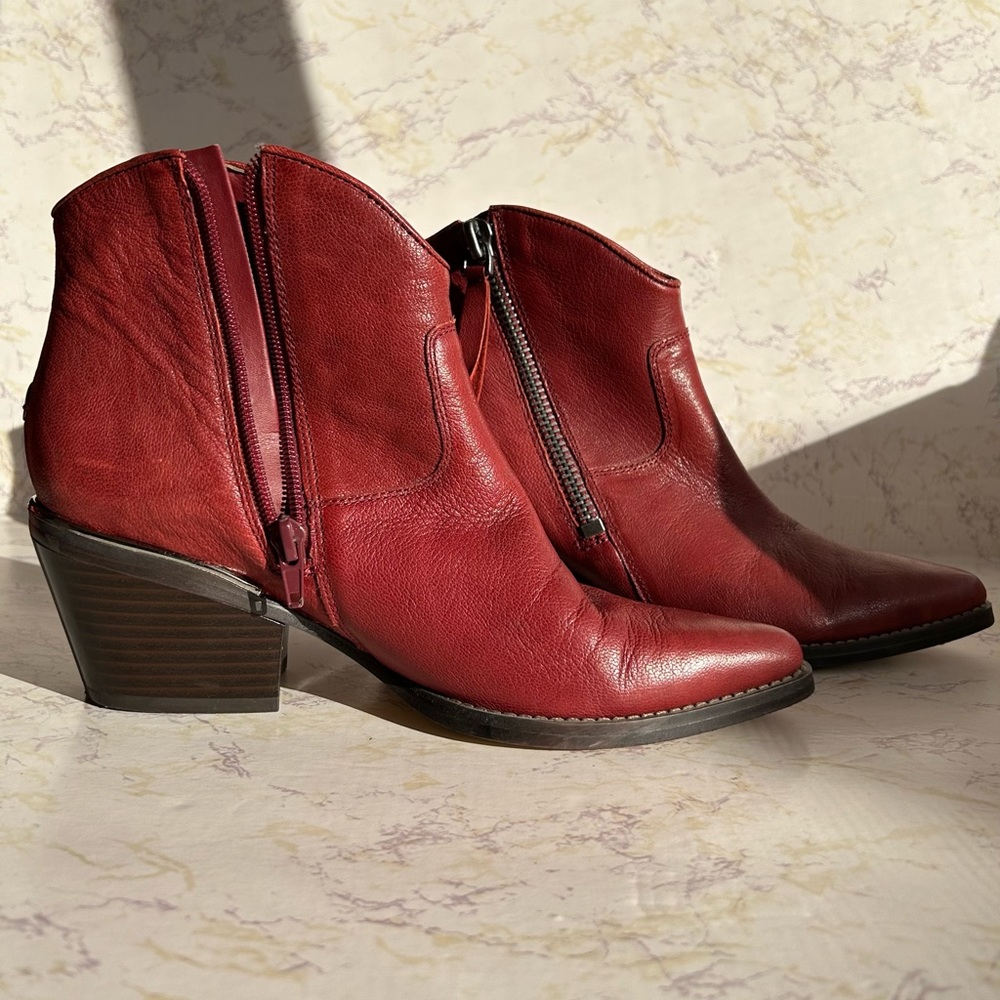 Guess ankle boots